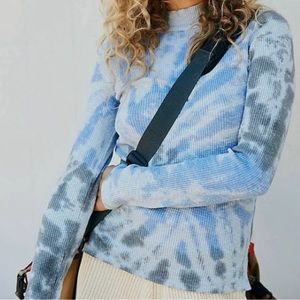 We the free Free People blue tie dye ribbed long sleeve swirl t women’s S small